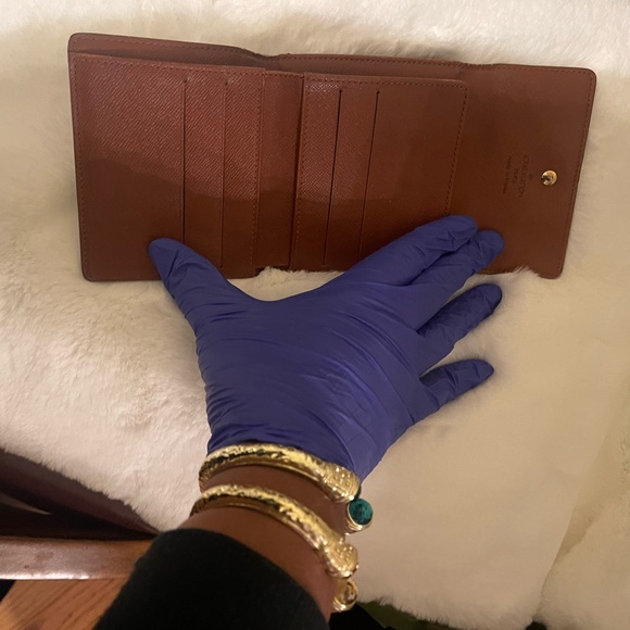 Authentic Louis Vuitton Vintage Elise Wallet - Picture 6 of 8